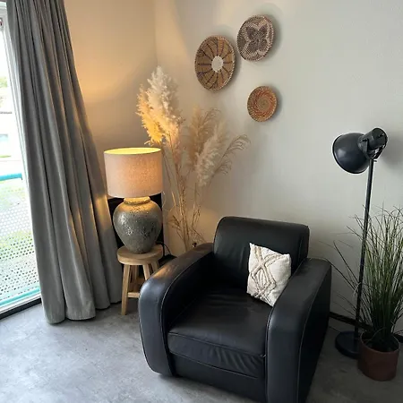 Duenenblick Am Aber 400 Meter Entfernt, Mit Renoviertem Badezimmer * Julianadorp